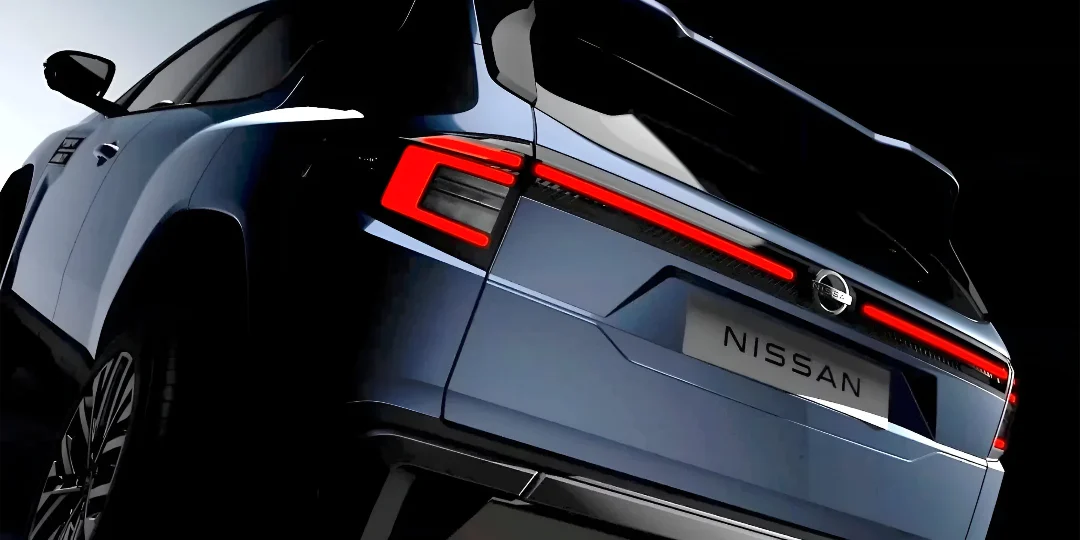 nissan rear view