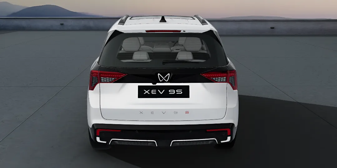 Mahindra XEV 9S Rear View